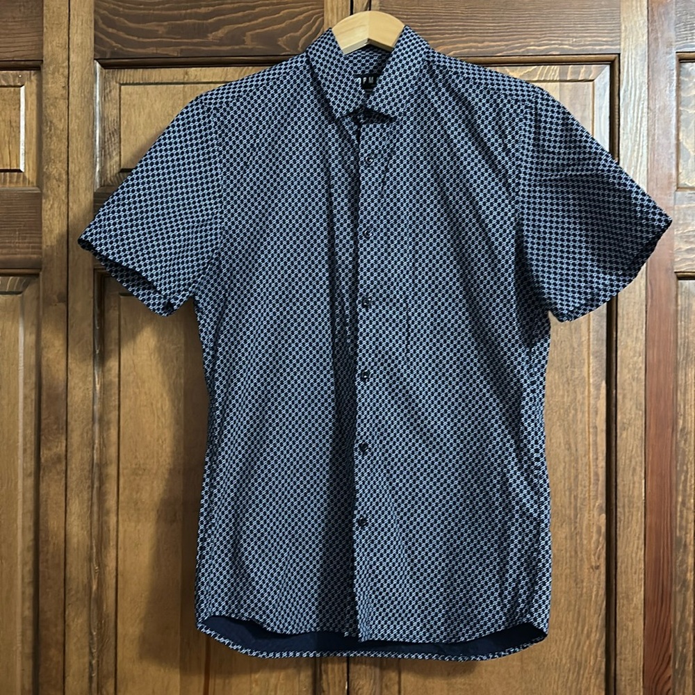 Wonderful Topman size S US chest 36-38" blue patterned button down shirt